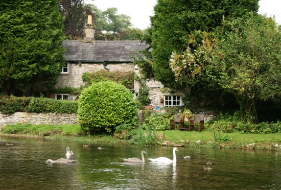 Riverside Cottage River Wye Ashford In The Water Beautiful